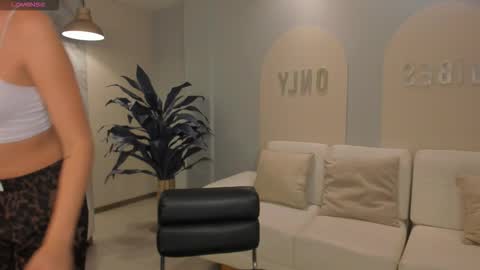 Kaia Ferreira online show from 02.08.26