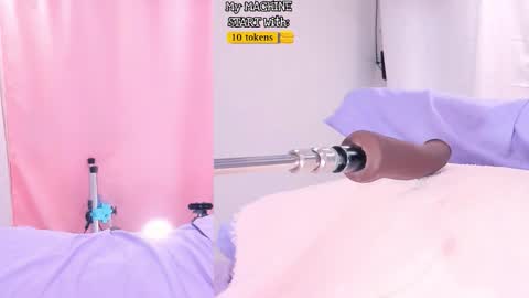 Snapshot of kaila_miller chatting on 09.09.25 kaila Miller online show from 09.09.25