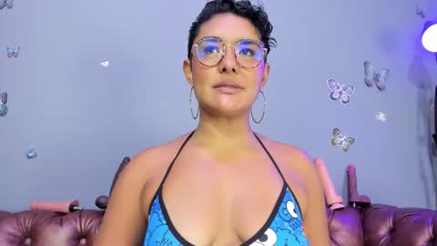 kaira_mosse_ online show from 10.16.25