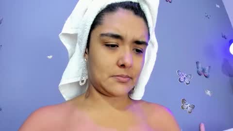 kaira_mosse_ online show from 10.21.25