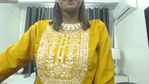 Kaira online show from 04.25.26