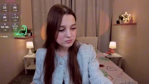 Snapshot of kaisajenner chatting on 11.25.25 Kaisa online show from 11.25.25