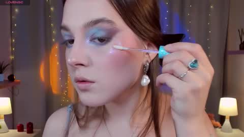 Snapshot of kaisajenner chatting on 12.13.25 Kaisa online show from 12.13.25