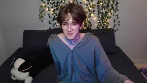 Snapshot of kaislutx chatting on 10.06.25 slutkai online show from 10.06.25