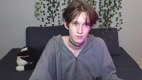 Snapshot of kaislutx chatting on 10.08.25 slutkai online show from 10.08.25