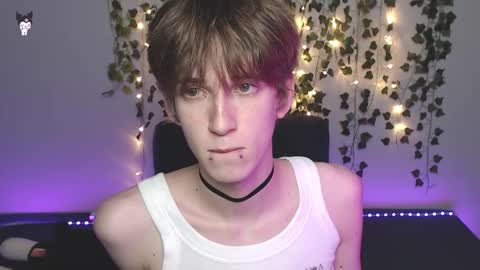 Snapshot of kaislutx chatting on 11.02.25 slutkai online show from 11.02.25