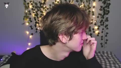 Snapshot of kaislutx chatting on 11.10.25 slutkai online show from 11.10.25