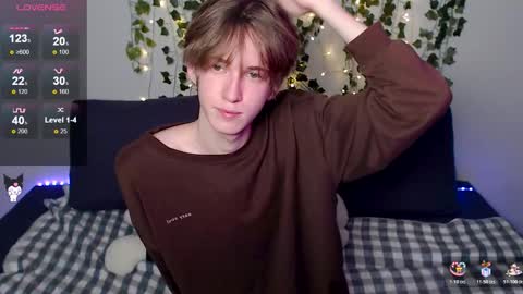 Snapshot of kaislutx chatting on 12.01.25 slutkai online show from 12.01.25