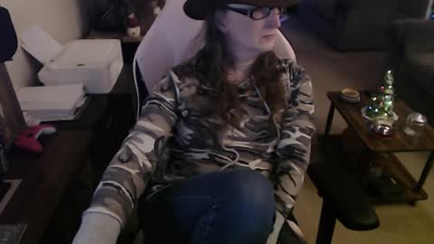 Snapshot of kait331 chatting on 12.23.25 Camprincess331 online show from 12.23.25