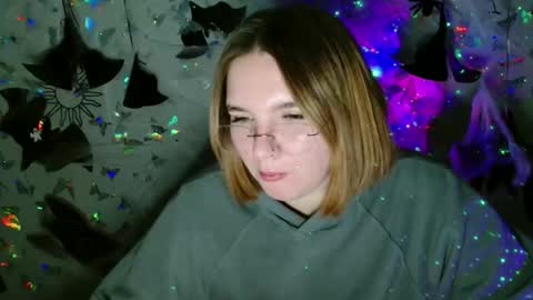 Kaitlin online show from 10.10.25