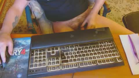 Snapshot of kaiuty chatting on 12.17.24 Leon online show from 12.17.24