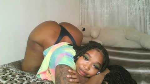 Snapshot of kakey_love chatting on 01.18.25 kakey love online show from 01.18.25