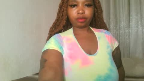 Snapshot of kakey_love chatting on 10.21.25 kakey love online show from 10.21.25