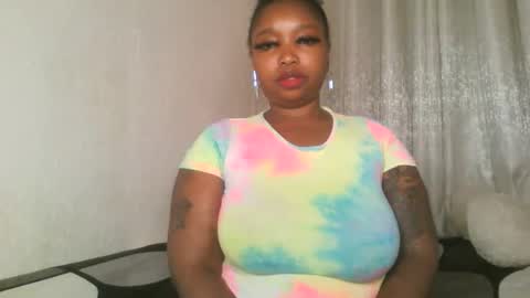 Snapshot of kakey_love chatting on 11.17.25 kakey love online show from 11.17.25