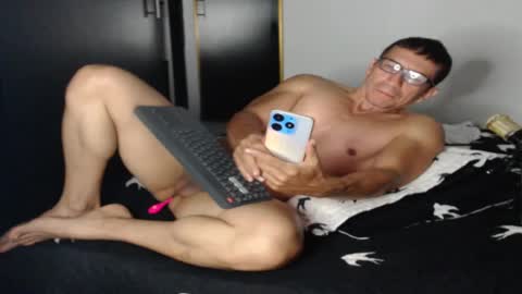 Snapshot of kale_19 chatting on 02.20.25 Kale online show from 02.20.25