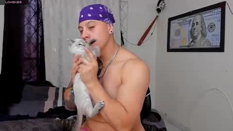 Kaledd musclees room Master online show from 12.07.24