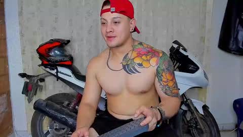 Kaledd musclees room Master online show from 12.22.24