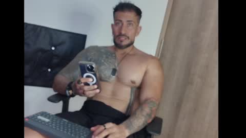 Snapshot of kaleth_price chatting on 03.04.25 Kaleth Price online show from 03.04.25