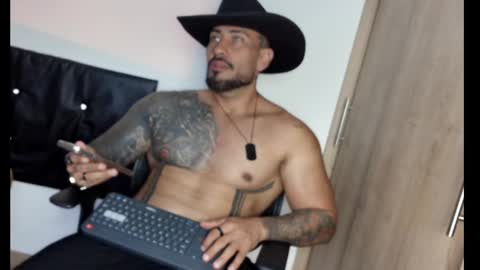 Snapshot of kaleth_price chatting on 03.11.25 Kaleth Price online show from 03.11.25