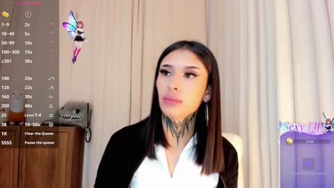 Snapshot of kali_ka chatting on 01.04.25 Kali Ka Please help me with your thumbs up its important dont forget my birthday on October 26 online show from 01.04.25