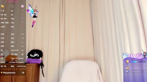 Snapshot of kali_ka chatting on 01.08.25 Kali Ka Please help me with your thumbs up its important dont forget my birthday on October 26 online show from 01.08.25