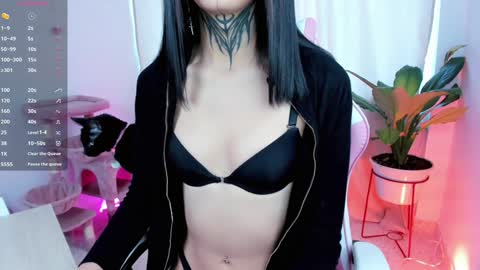 Snapshot of kali_ka chatting on 01.25.25 Kali Ka Please help me with your thumbs up its important dont forget my birthday on October 26 online show from 01.25.25