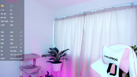 Snapshot of kali_ka chatting on 02.10.25 Kali Ka Please help me with your thumbs up its important dont forget my birthday on October 26 online show from 02.10.25