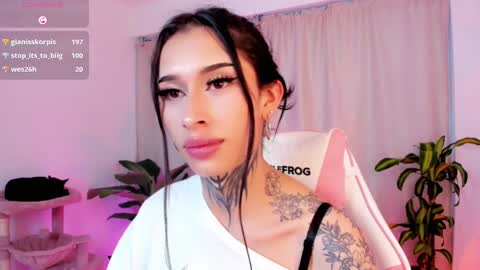 Snapshot of kali_ka chatting on 02.11.25 Kali Ka Please help me with your thumbs up its important dont forget my birthday on October 26 online show from 02.11.25