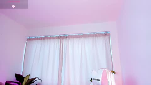 Snapshot of kali_ka chatting on 02.28.25 Kali Ka Please help me with your thumbs up its important dont forget my birthday on October 26 online show from 02.28.25