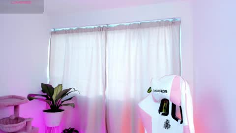 Snapshot of kali_ka chatting on 03.01.25 Kali Ka Please help me with your thumbs up its important dont forget my birthday on October 26 online show from 03.01.25