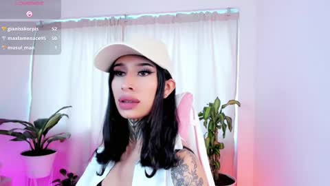 Snapshot of kali_ka chatting on 03.08.25 Kali Ka Please help me with your thumbs up its important dont forget my birthday on October 26 online show from 03.08.25