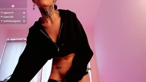 Snapshot of kali_ka chatting on 03.10.25 Kali Ka Please help me with your thumbs up its important dont forget my birthday on October 26 online show from 03.10.25