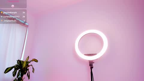 Snapshot of kali_ka chatting on 03.11.25 Kali Ka Please help me with your thumbs up its important dont forget my birthday on October 26 online show from 03.11.25