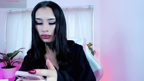 Snapshot of kali_ka chatting on 03.12.25 Kali Ka Please help me with your thumbs up its important dont forget my birthday on October 26 online show from 03.12.25