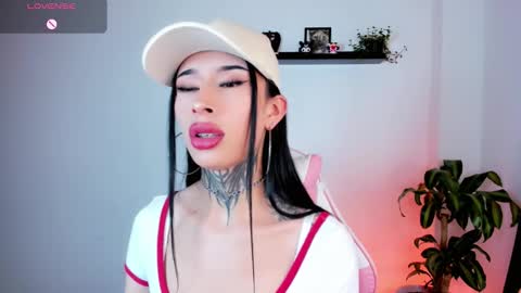 Snapshot of kali_ka chatting on 10.10.25 Kali Ka Please help me with your thumbs up its important dont forget my birthday on October 26 online show from 10.10.25