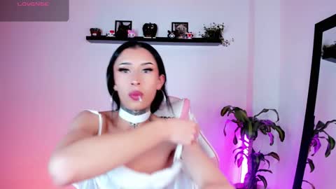 Snapshot of kali_ka chatting on 10.17.25 Kali Ka Please help me with your thumbs up its important dont forget my birthday on October 26 online show from 10.17.25