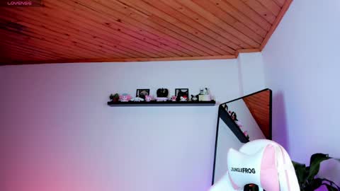 Kali Ka Please help me with your thumbs up its important   dont forget my birthday on October 26 online show from 04.05.26