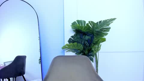 Snapshot of kalibloom_ chatting on 02.04.26 Kali Bloom online show from 02.04.26