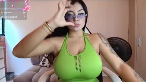 Snapshot of kaliffa_zoe chatting on 11.22.25 Zoe online show from 11.22.25