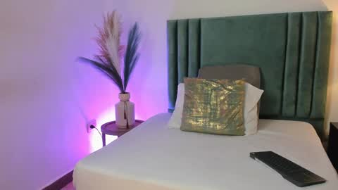 Snapshot of kalimonroee chatting on 01.24.25 KaliMonroe online show from 01.24.25