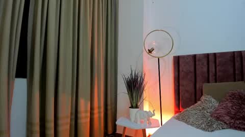 Snapshot of kalimonroee chatting on 02.10.25 KaliMonroe online show from 02.10.25