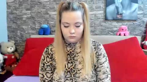 kalindahot online show from 11.19.25