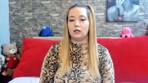 Snapshot of kalindahot chatting on 12.18.25 kalindahot online show from 12.18.25