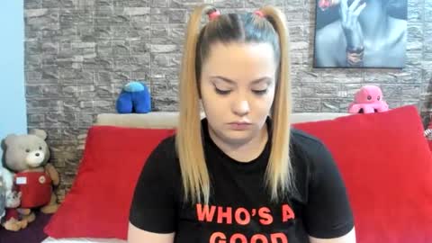 Snapshot of kalindahot chatting on 12.21.25 kalindahot online show from 12.21.25