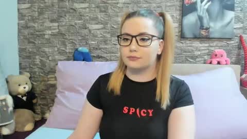 Snapshot of kalindahot chatting on 05.31.26 kalindahot online show from 05.31.26