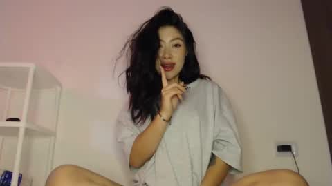 ONLY FANS  cami0777 FANSLY Camilabcruz777    instagram  online show from 01.17.25