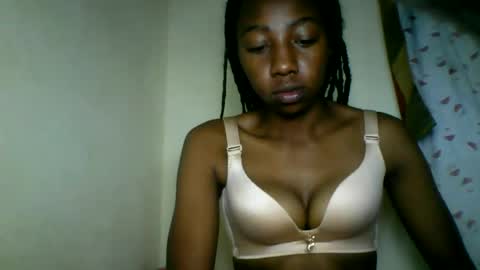 Snapshot of kalyssia_belle chatting on 07.05.26 kalyssia_belle online show from 07.05.26