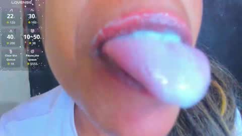 Snapshot of kamariafyre chatting on 11.23.25 Kamaria Fyre online show from 11.23.25