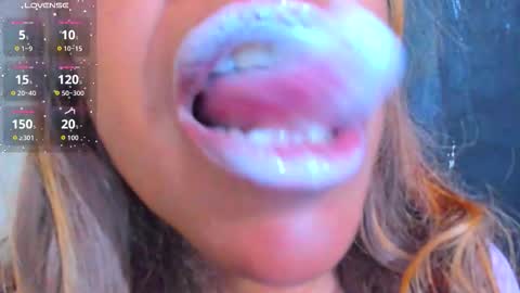 Snapshot of kamariafyre chatting on 11.27.25 Kamaria Fyre online show from 11.27.25