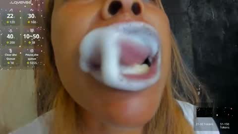 Snapshot of kamariafyre chatting on 12.15.25 Kamaria Fyre online show from 12.15.25